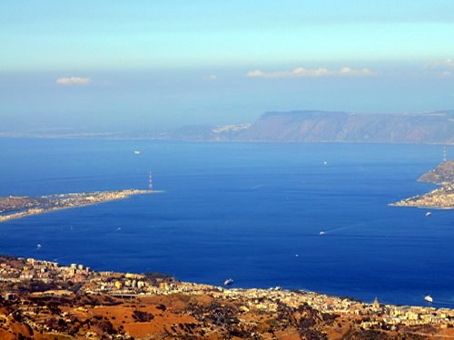 lo stretto di messina foto